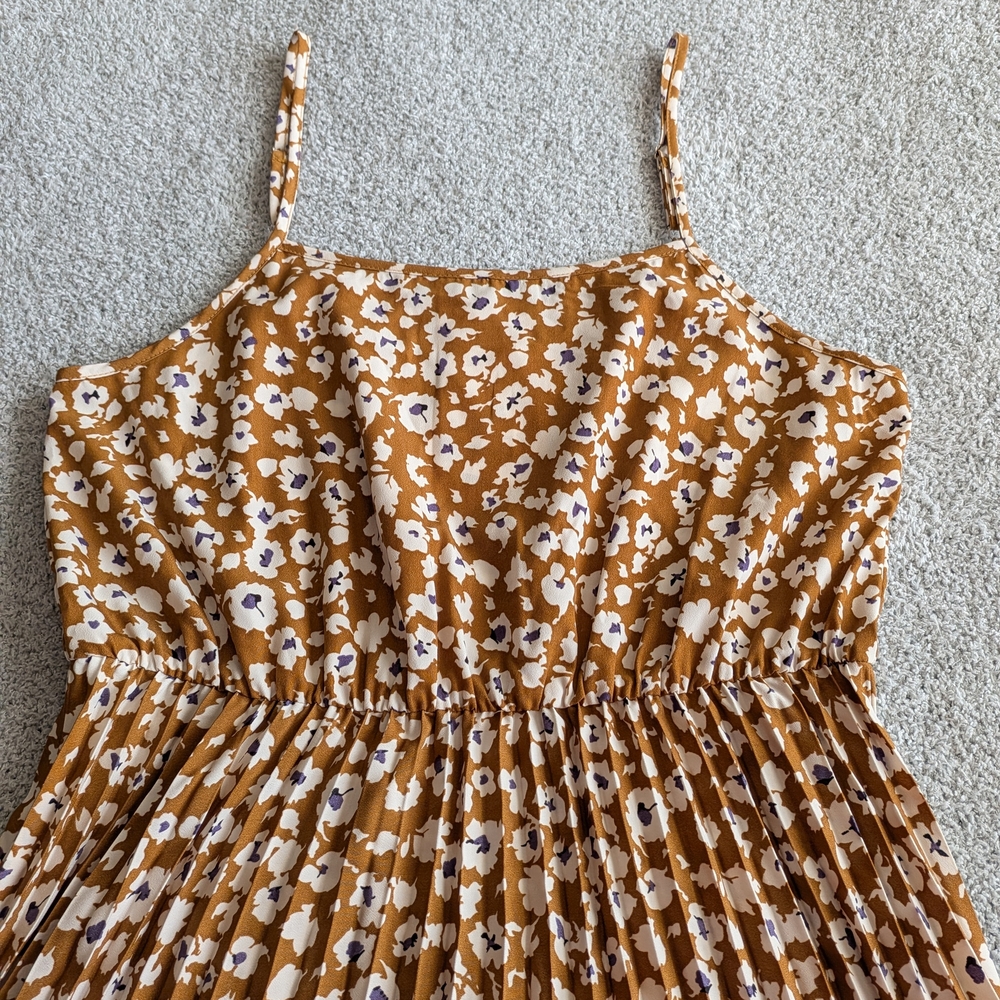 Women’s Mustard Floral Pleated Midi Dress - Picture 3 of 5